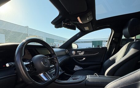 Mercedes-Benz E-Класс, 2021 год, 3 000 000 рублей, 8 фотография
