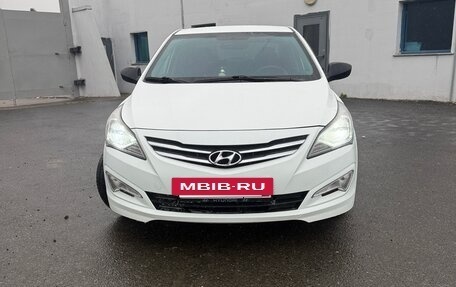 Hyundai Solaris II рестайлинг, 2015 год, 980 000 рублей, 2 фотография