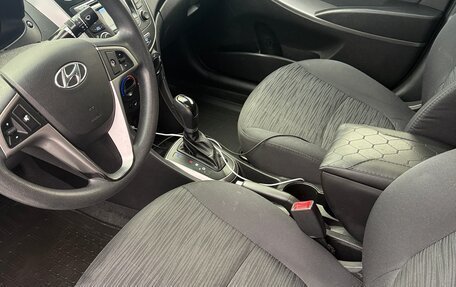 Hyundai Solaris II рестайлинг, 2015 год, 980 000 рублей, 10 фотография