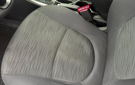 Hyundai Solaris II рестайлинг, 2015 год, 980 000 рублей, 13 фотография