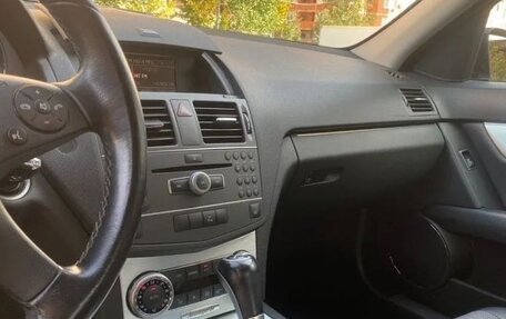 Mercedes-Benz C-Класс, 2010 год, 1 200 000 рублей, 4 фотография