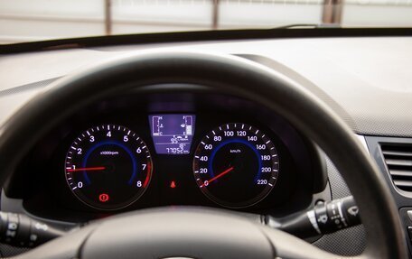Hyundai Solaris II рестайлинг, 2015 год, 1 050 000 рублей, 7 фотография
