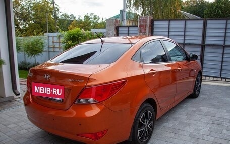 Hyundai Solaris II рестайлинг, 2015 год, 1 050 000 рублей, 3 фотография
