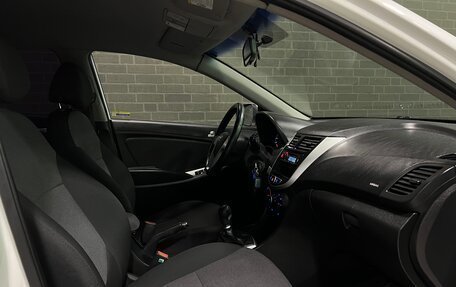 Hyundai Solaris II рестайлинг, 2013 год, 800 000 рублей, 8 фотография