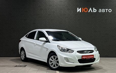Hyundai Solaris II рестайлинг, 2013 год, 800 000 рублей, 3 фотография