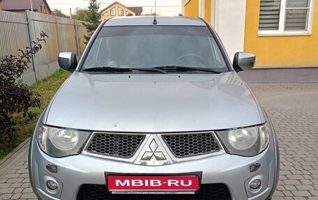 Mitsubishi L200 IV рестайлинг, 2013 год, 1 550 000 рублей, 1 фотография