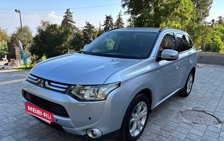 Mitsubishi Outlander III рестайлинг 3, 2012 год, 1 550 000 рублей, 1 фотография