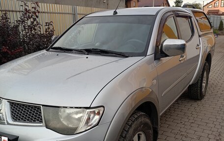 Mitsubishi L200 IV рестайлинг, 2013 год, 1 550 000 рублей, 2 фотография