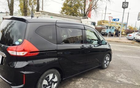 Honda Freed II, 2018 год, 1 720 000 рублей, 4 фотография