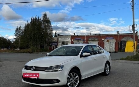 Volkswagen Jetta VI, 2011 год, 1 080 000 рублей, 3 фотография