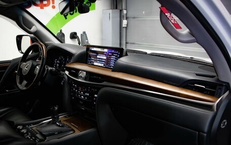 Lexus LX III, 2016 год, 5 597 000 рублей, 30 фотография