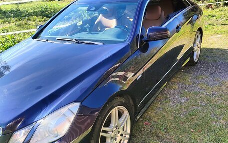 Mercedes-Benz E-Класс, 2011 год, 1 190 000 рублей, 7 фотография