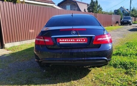Mercedes-Benz E-Класс, 2011 год, 1 190 000 рублей, 4 фотография