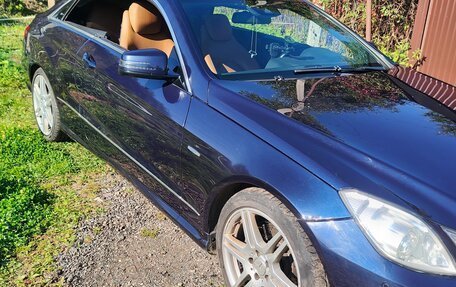 Mercedes-Benz E-Класс, 2011 год, 1 190 000 рублей, 8 фотография