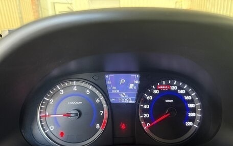 Hyundai Solaris II рестайлинг, 2012 год, 950 000 рублей, 2 фотография