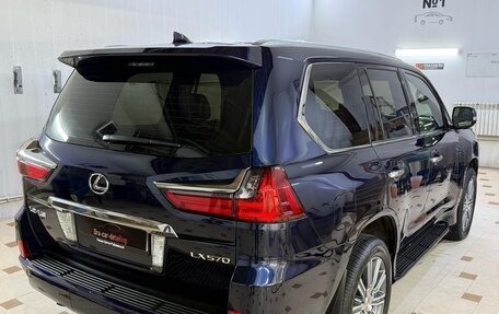 Lexus LX III, 2016 год, 8 100 000 рублей, 3 фотография