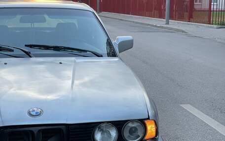 BMW 5 серия, 1990 год, 300 000 рублей, 2 фотография
