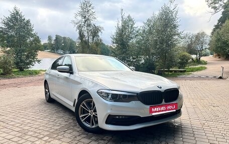 BMW 5 серия, 2019 год, 2 640 000 рублей, 2 фотография