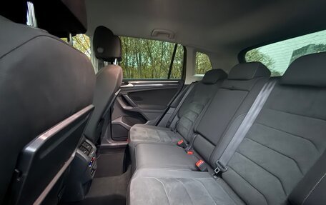 Volkswagen Tiguan II, 2019 год, 2 300 000 рублей, 9 фотография