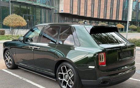 Rolls-Royce Cullinan, 2023 год, 49 900 000 рублей, 2 фотография