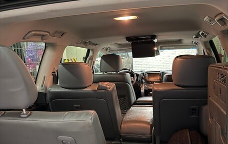 Toyota Land Cruiser 200, 2007 год, 2 400 000 рублей, 10 фотография