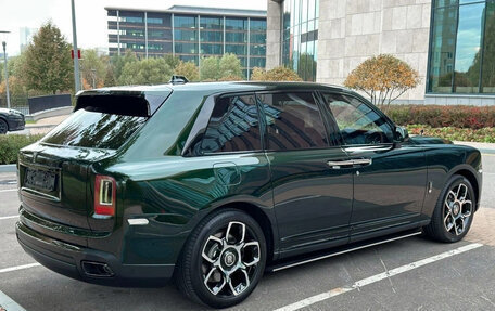 Rolls-Royce Cullinan, 2023 год, 49 900 000 рублей, 4 фотография