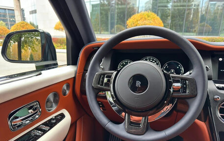 Rolls-Royce Cullinan, 2023 год, 49 900 000 рублей, 24 фотография
