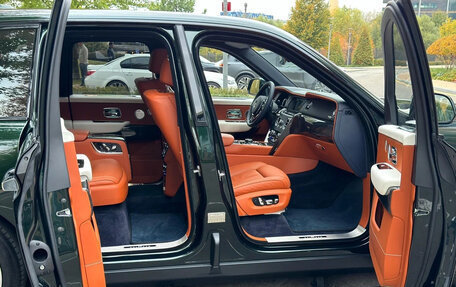 Rolls-Royce Cullinan, 2023 год, 49 900 000 рублей, 28 фотография