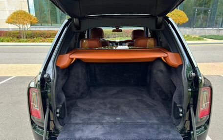 Rolls-Royce Cullinan, 2023 год, 49 900 000 рублей, 40 фотография