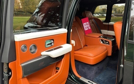 Rolls-Royce Cullinan, 2023 год, 49 900 000 рублей, 35 фотография