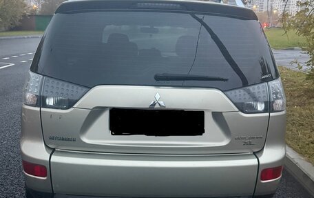 Mitsubishi Outlander III рестайлинг 3, 2008 год, 810 000 рублей, 2 фотография