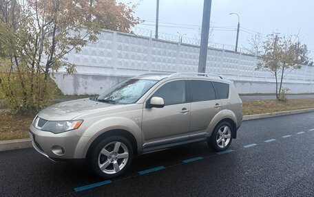 Mitsubishi Outlander III рестайлинг 3, 2008 год, 810 000 рублей, 12 фотография