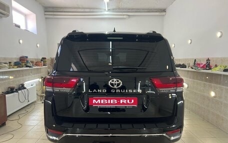 Toyota Land Cruiser, 2023 год, 10 700 000 рублей, 3 фотография