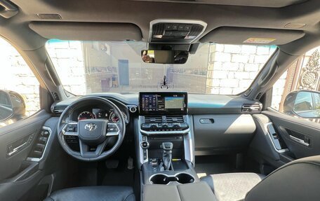 Toyota Land Cruiser, 2023 год, 10 700 000 рублей, 9 фотография