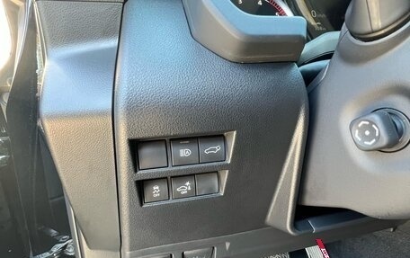 Toyota Land Cruiser, 2023 год, 10 700 000 рублей, 7 фотография