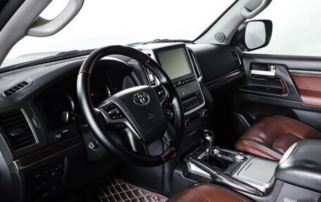 Toyota Land Cruiser 200, 2016 год, 5 490 000 рублей, 15 фотография
