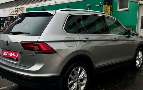Volkswagen Tiguan II, 2018 год, 2 790 000 рублей, 3 фотография