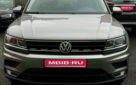 Volkswagen Tiguan II, 2018 год, 2 790 000 рублей, 2 фотография