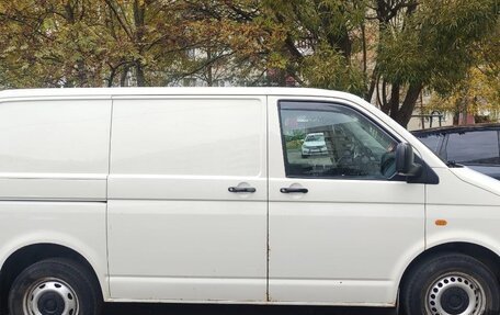 Volkswagen Transporter T5 рестайлинг, 2006 год, 720 000 рублей, 1 фотография