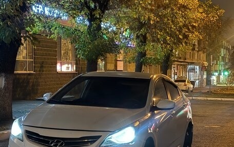Hyundai Solaris II рестайлинг, 2014 год, 230 000 рублей, 4 фотография