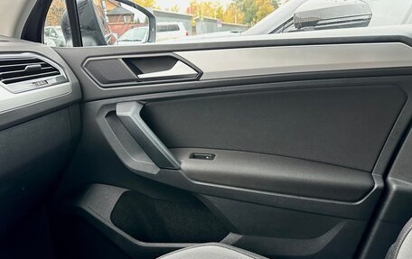 Volkswagen Tiguan II, 2020 год, 2 570 000 рублей, 11 фотография