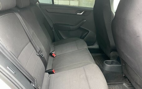Skoda Rapid I, 2014 год, 970 000 рублей, 6 фотография