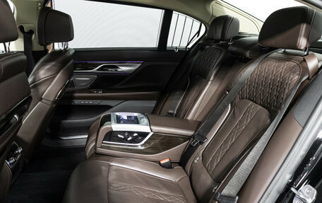 BMW 7 серия, 2019 год, 6 900 000 рублей, 10 фотография