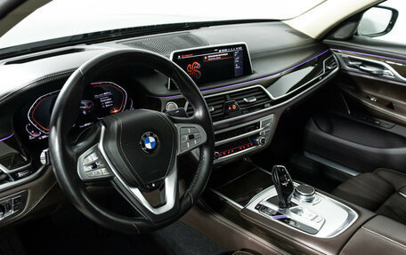 BMW 7 серия, 2019 год, 6 900 000 рублей, 11 фотография