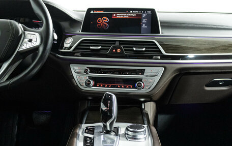 BMW 7 серия, 2019 год, 6 900 000 рублей, 14 фотография