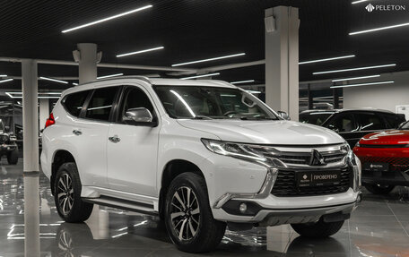 Mitsubishi Pajero Sport III рестайлинг, 2018 год, 2 480 000 рублей, 2 фотография