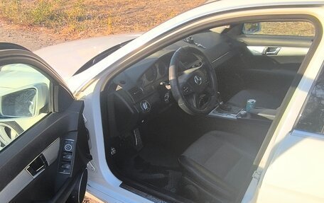 Mercedes-Benz C-Класс, 2001 год, 1 000 000 рублей, 4 фотография