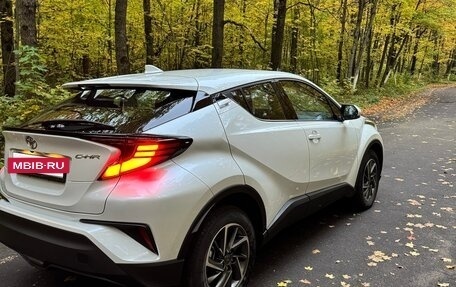 Toyota C-HR I рестайлинг, 2023 год, 3 190 000 рублей, 17 фотография