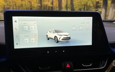 Toyota C-HR I рестайлинг, 2023 год, 3 190 000 рублей, 29 фотография