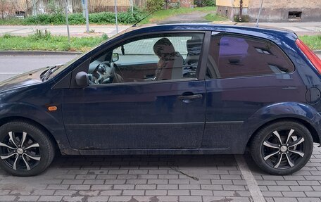 Ford Fiesta, 2004 год, 300 000 рублей, 5 фотография